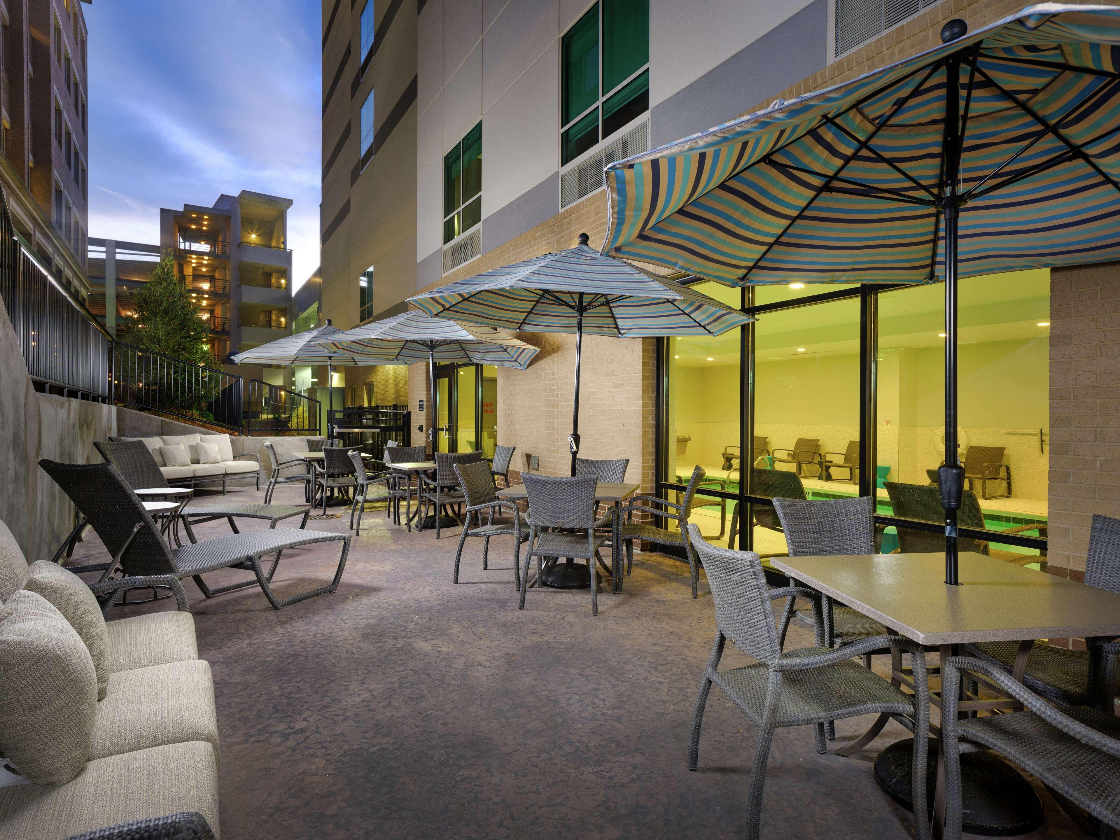 Hampton Inn & Suites Atlanta Decatur/Emory Экстерьер фото